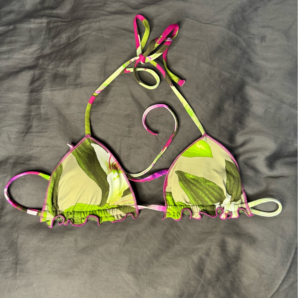 Victoria’s Secret/ Miss Bikini Bikini Top in Size Small